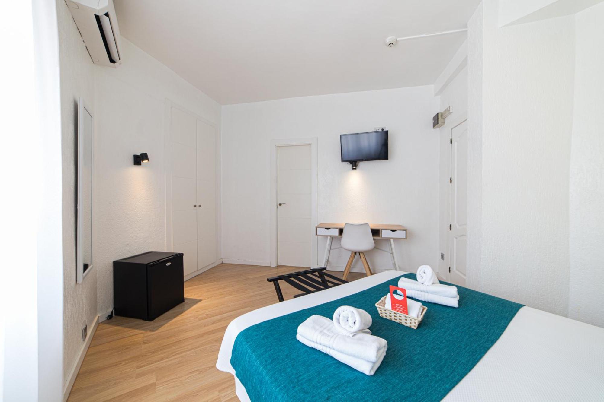 Goya Hotel 2*
